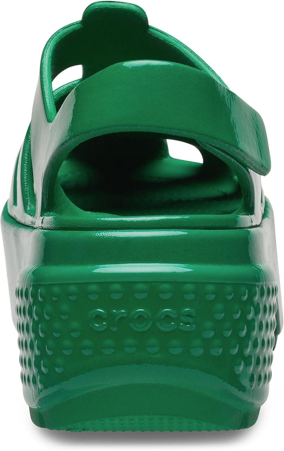 imageCrocs unisexadult Stomp Fisherman SandalGreen Ivy