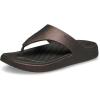 Crocs Women’s Getaway Triangle Flip Flops(Dark Cocoa)