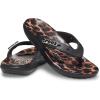 Crocs Unisex’s Classic Flip Flops(Black/Leopard)