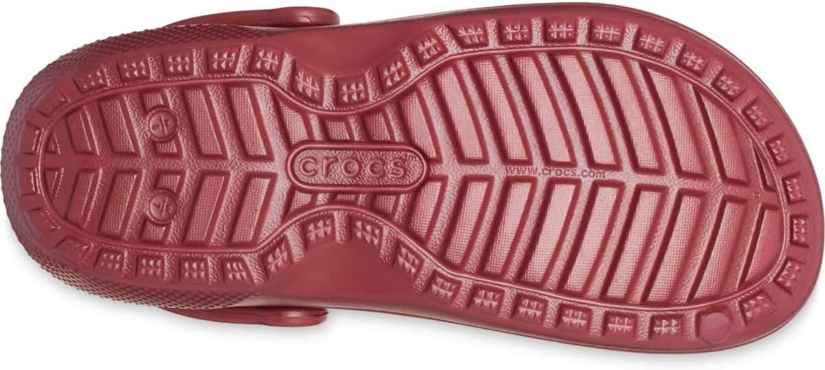 imageCrocs Mixte Classic Lined Clog SabotsGarnet
